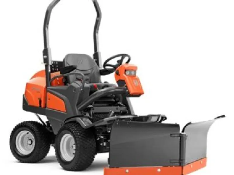 Even if extremely suitable for the bending of special windows and doors profiles, the adjustable geometry of the Delta 50 makes the machine suited to the bending of a wide range of profiles at every radius. The fully automated joints management based on the machine geometry, on the profile section and on the desired shape, allows to create perfectly symmetrical curves, even with variable radii. Versions PQi: Equipped with PQI control, the Intelligent Quote Positioner for the predetermination of the bending radii. CNC TOUCH: Equipped with a user-friendly touch screen Computerized Numerical control to manage two speeds on the two axis CNC2/2: Equipped with CNC2/2, Computerized Numerical Control with two axis able to automatically managed joints and bending radii predetermination CNCi: Equipped with CNCi control, the Computerized Numerical Interpolated Control for the predetermination of the bending radii, able to manage untill 1000 steps of a virtually infinite number of storable programms 